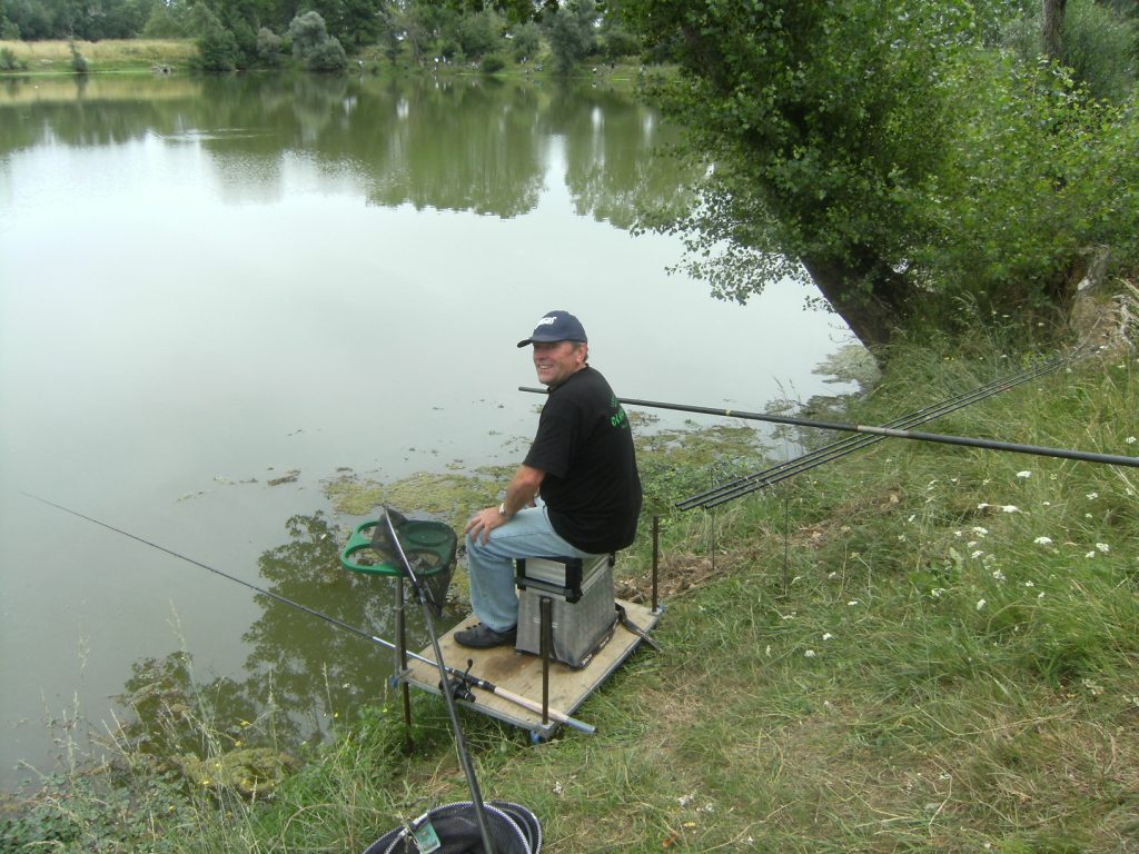 Michel Dupouy et sa station de Ponton sur Adour (Humour)