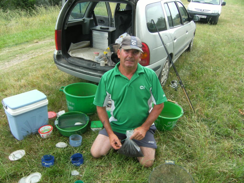 Jeannot Mounier et ses boites